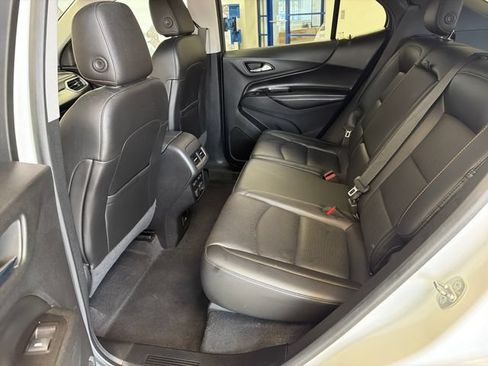 Used 2018 Chevrolet Equinox Premier FWD image 28