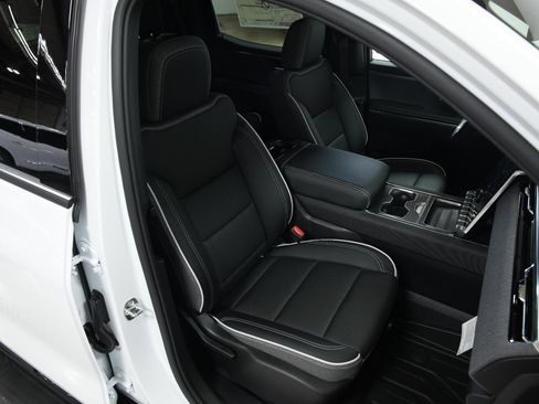 New 2026 GMC Sierra EV Elevation image 15