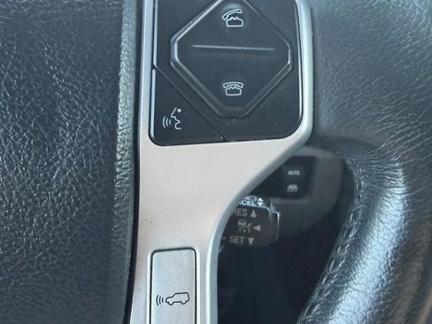 Used 2016 Toyota Sequoia Platinum AWD/4WD image 27