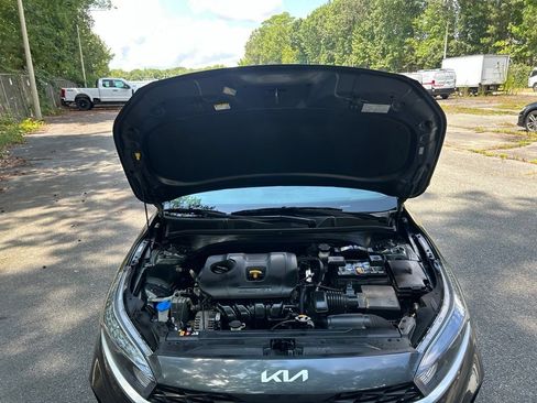 Used 2024 Kia Forte LXS FWD image 12