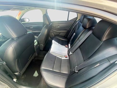 Used 2022 Nissan Sentra SR w/ SR Premium Package FWD image 25