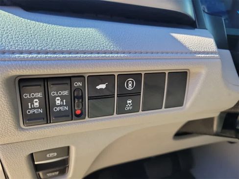 Used 2024 Honda Odyssey EX-L image 21