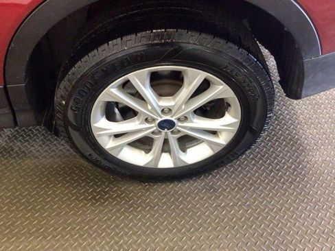 Used 2017 Ford Escape SE FWD image 24
