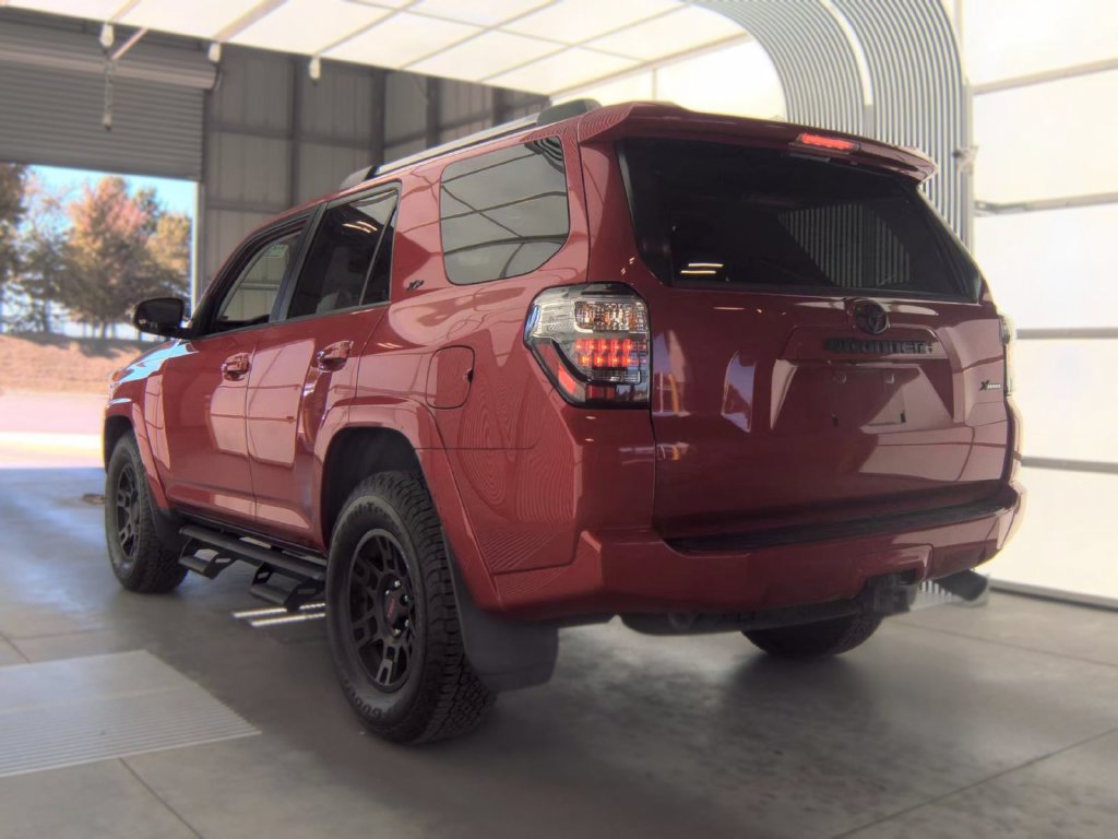Used 2022 Toyota 4Runner SR5 Premium w/ Moonroof Package RWD image 10