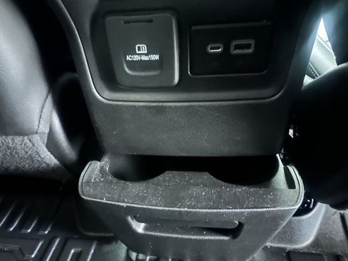 Used 2023 GMC Acadia SLT FWD image 48