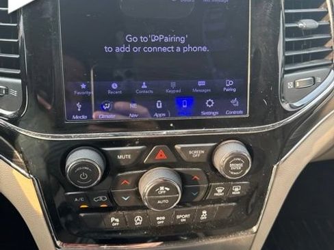 Used 2020 Jeep Grand Cherokee Limited RWD image 9