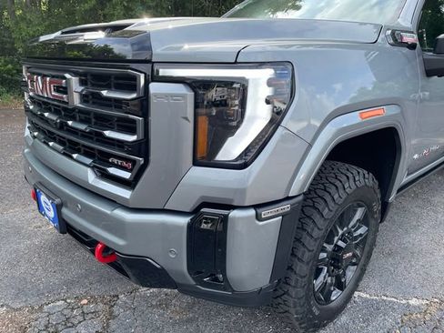 New 2026 GMC Sierra 2500 AT4 w/ AT4 Premium Plus Package AWD/4WD image 11