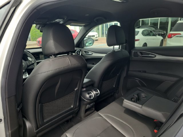 New 2025 Alfa Romeo Stelvio Sprint AWD/4WD image 9