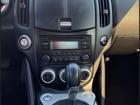 Used 2020 Nissan 370Z Coupe image 8