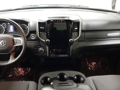 Used 2024 RAM 2500 Big Horn w/ Night Edition AWD/4WD image 32