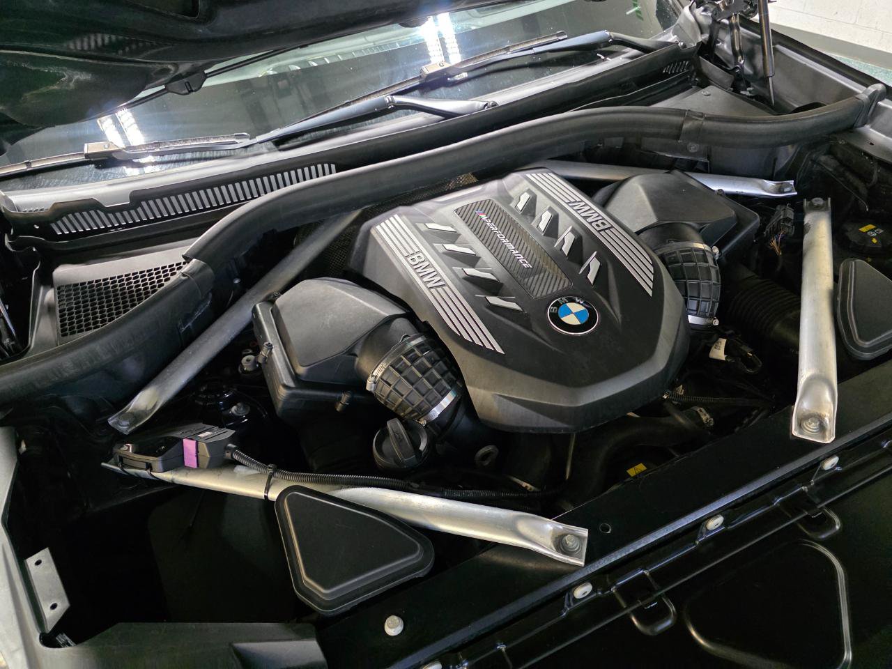 Used 2020 BMW X5 M50i w/ Executive Package AWD/4WD image 54