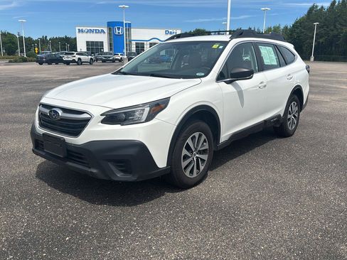 Used 2021 Subaru Outback AWD/4WD image 3