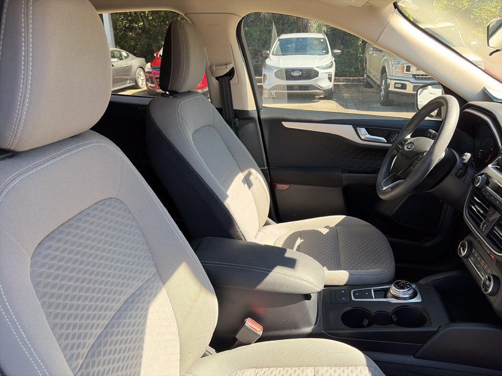 Certified 2020 Ford Escape SE FWD image 29