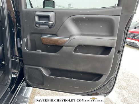 Used 2018 GMC Sierra 2500 Denali w/ Duramax Plus Package AWD/4WD image 21