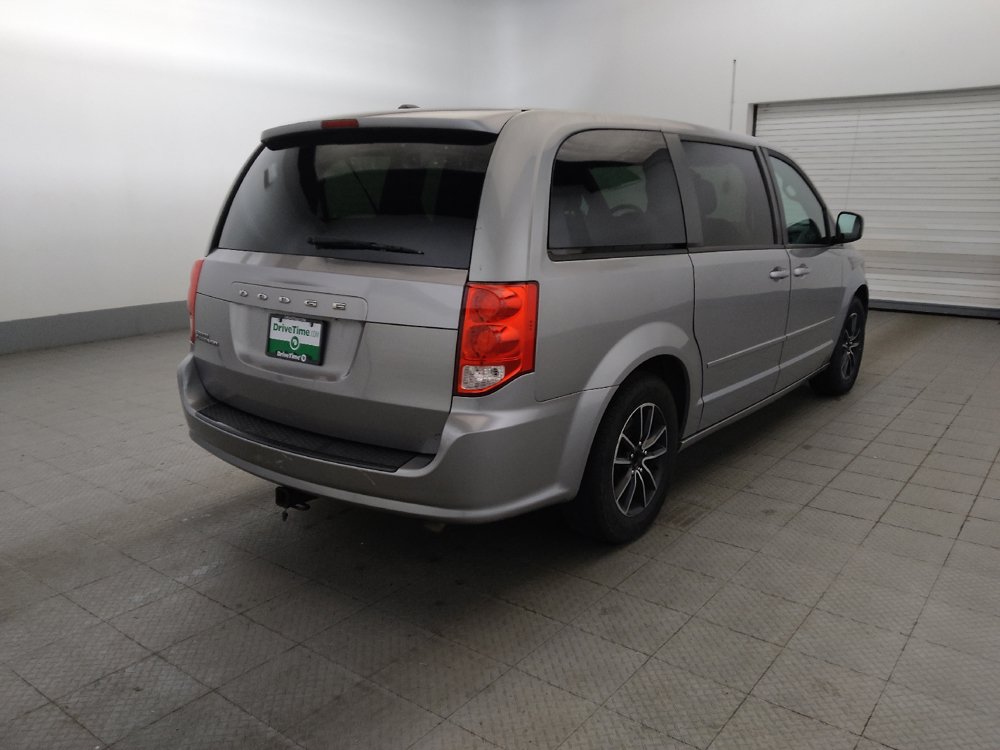 Used 2016 Dodge Grand Caravan SE FWD image 9