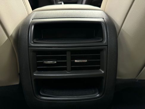 Used 2025 Cadillac XT5 Sportv w/ Technology Package image 31