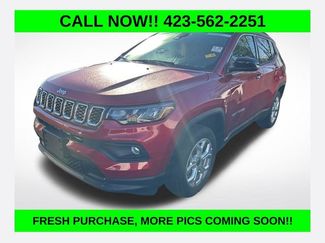 Used 2025 Jeep Compass Latitude video 1
