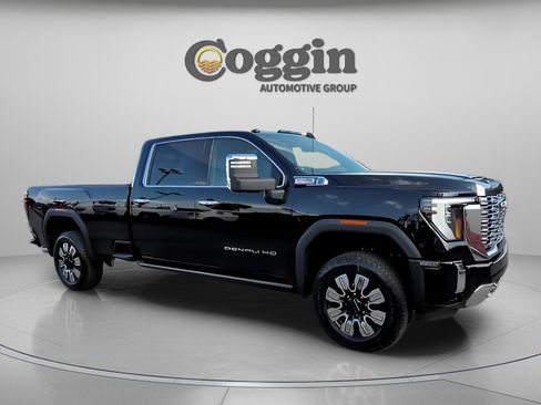 New 2026 GMC Sierra 3500 Denali w/ Denali Reserve Package image 15