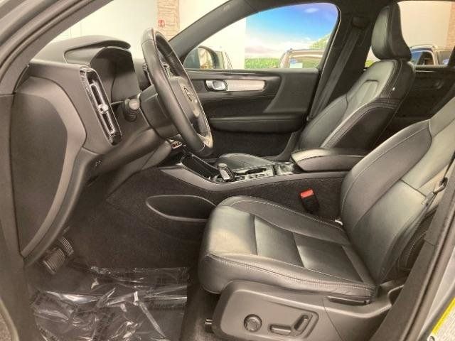 Used 2019 Volvo XC40 T5 Momentum AWD/4WD image 8