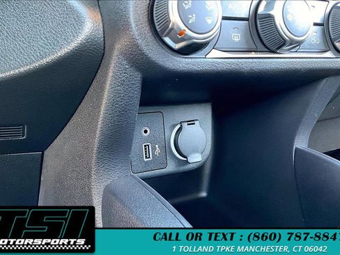 Used 2022 Nissan Kicks S image 32