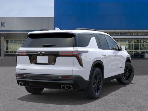 New 2026 Chevrolet Traverse LT w/ Midnight/Sport Edition FWD image 4