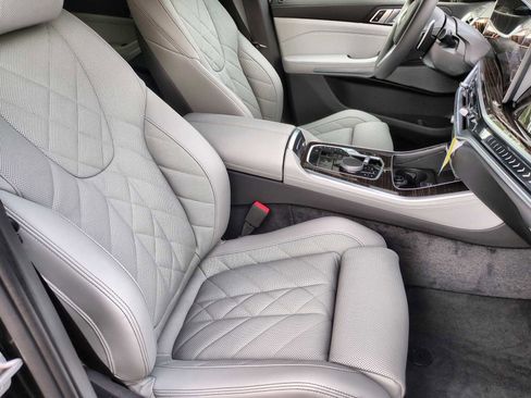 Used 2026 BMW X5 xDrive40i w/ M Sport Package image 23