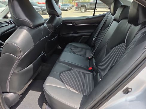 Used 2023 Toyota Camry SE image 11