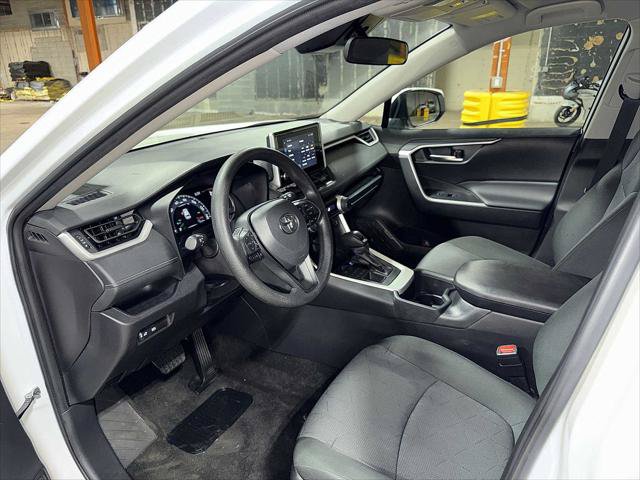 Certified 2025 Toyota RAV4 XLE AWD/4WD image 28