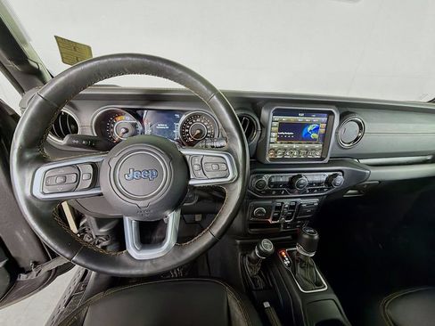 Used 2021 Jeep Wrangler Unlimited Sahara AWD/4WD image 13
