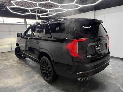 Used 2023 GMC Yukon Denali Ultimate image 3