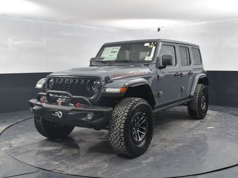New 2026 Jeep Wrangler Unlimited Rubicon w/ Xtreme 35 Tire Package AWD/4WD image 4