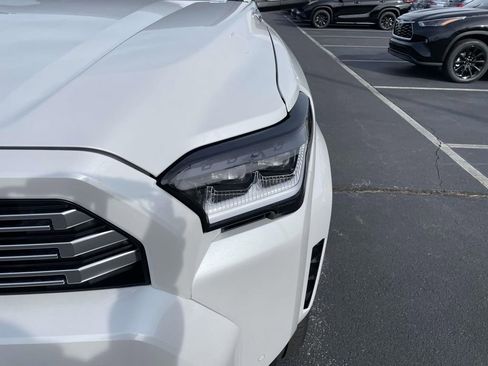 New 2026 Toyota 4Runner Limited image 17