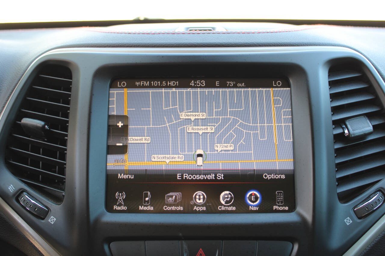 Used 2015 Jeep Cherokee Trailhawk w/ Comfort/Convenience Group AWD/4WD image 23