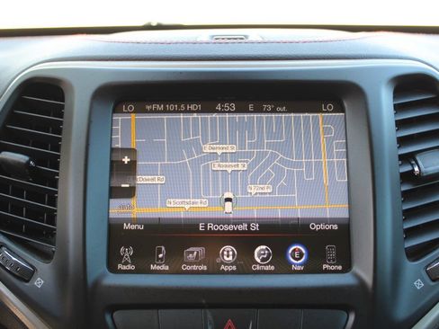 Used 2015 Jeep Cherokee Trailhawk w/ Comfort/Convenience Group AWD/4WD image 23