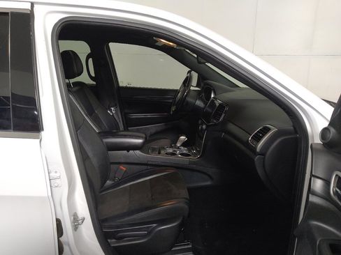 Used 2021 Jeep Grand Cherokee Laredo X RWD image 21