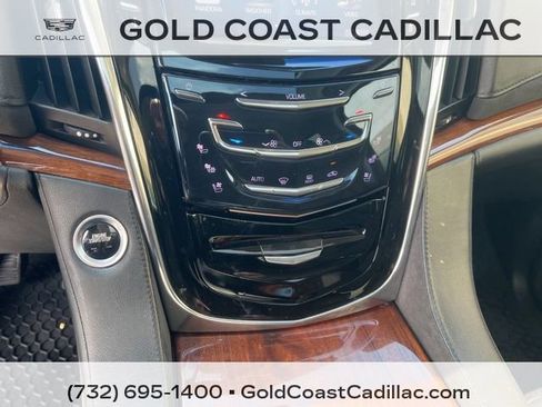 Used 2015 Cadillac Escalade ESV Premium AWD/4WD image 27