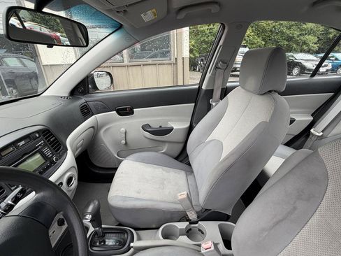 Used 2011 Hyundai Accent GLS FWD image 14