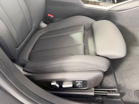 Used 2020 BMW 330i Sedan w/ Convenience Package image 35