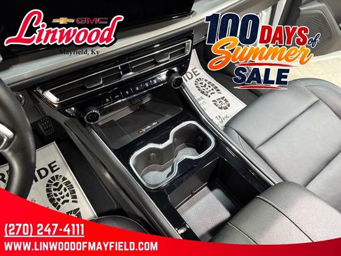 Used 2026 Chevrolet Traverse LT FWD image 18