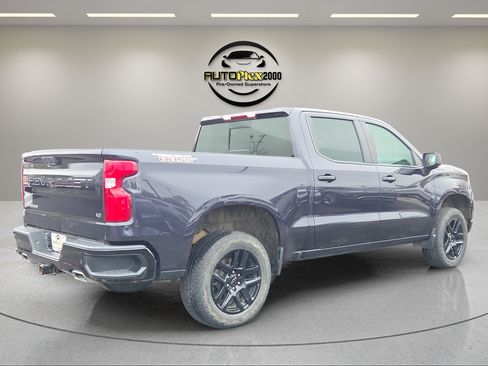 Used 2022 Chevrolet Silverado 1500 LT Trail Boss w/ LT Trail Boss Premium Package AWD/4WD image 7