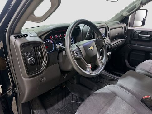 Used 2020 Chevrolet Silverado 1500 Custom w/ Custom Value Package RWD image 9