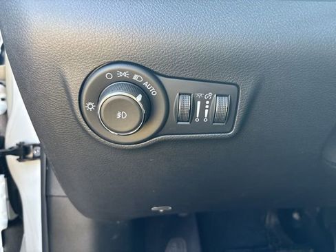 Used 2022 Jeep Compass Latitude image 35