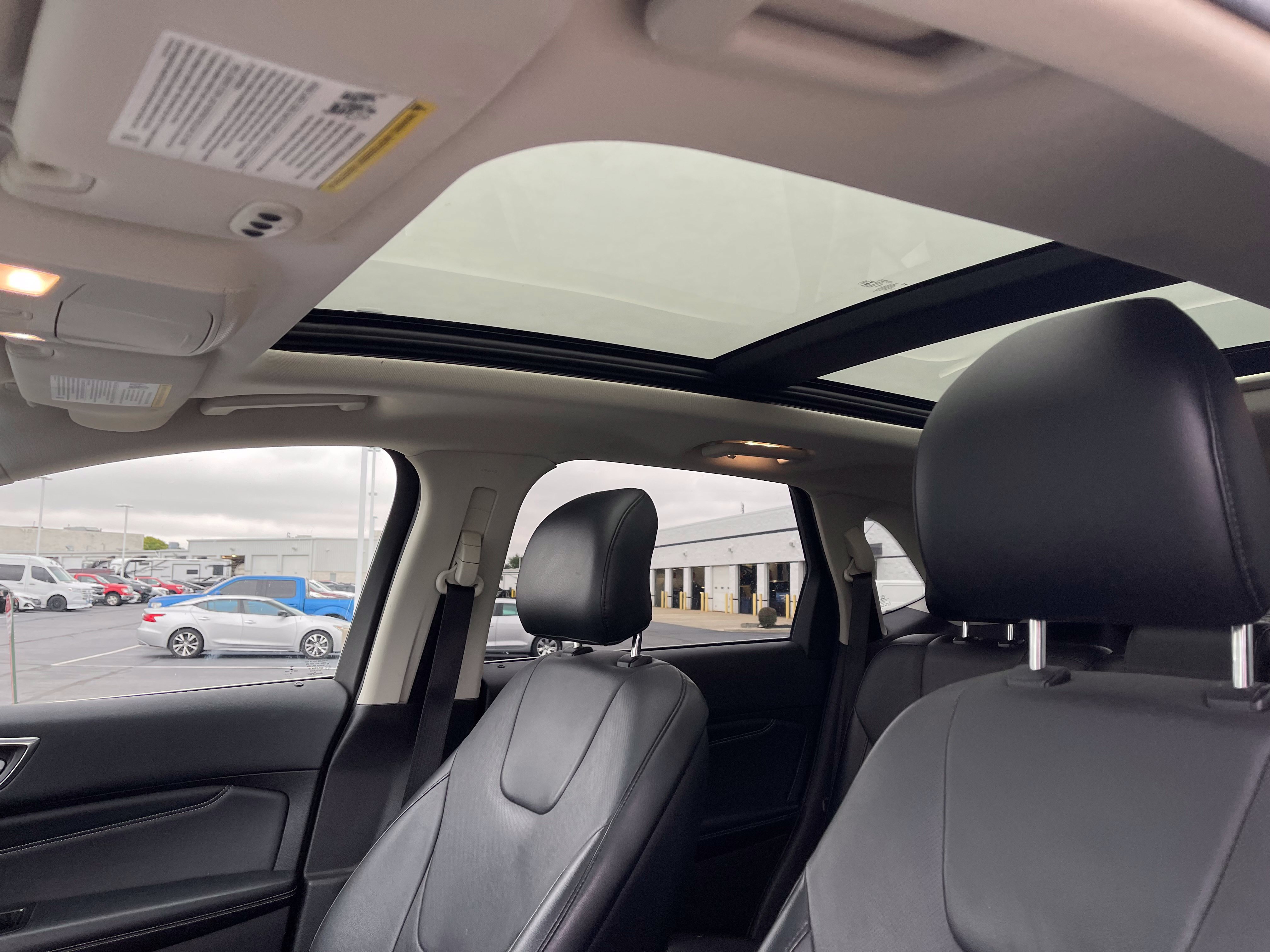 Used 2016 Ford Edge Titanium w/ Equipment Group 301A AWD/4WD image 14