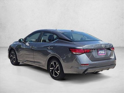 Used 2025 Nissan Sentra SV FWD image 8