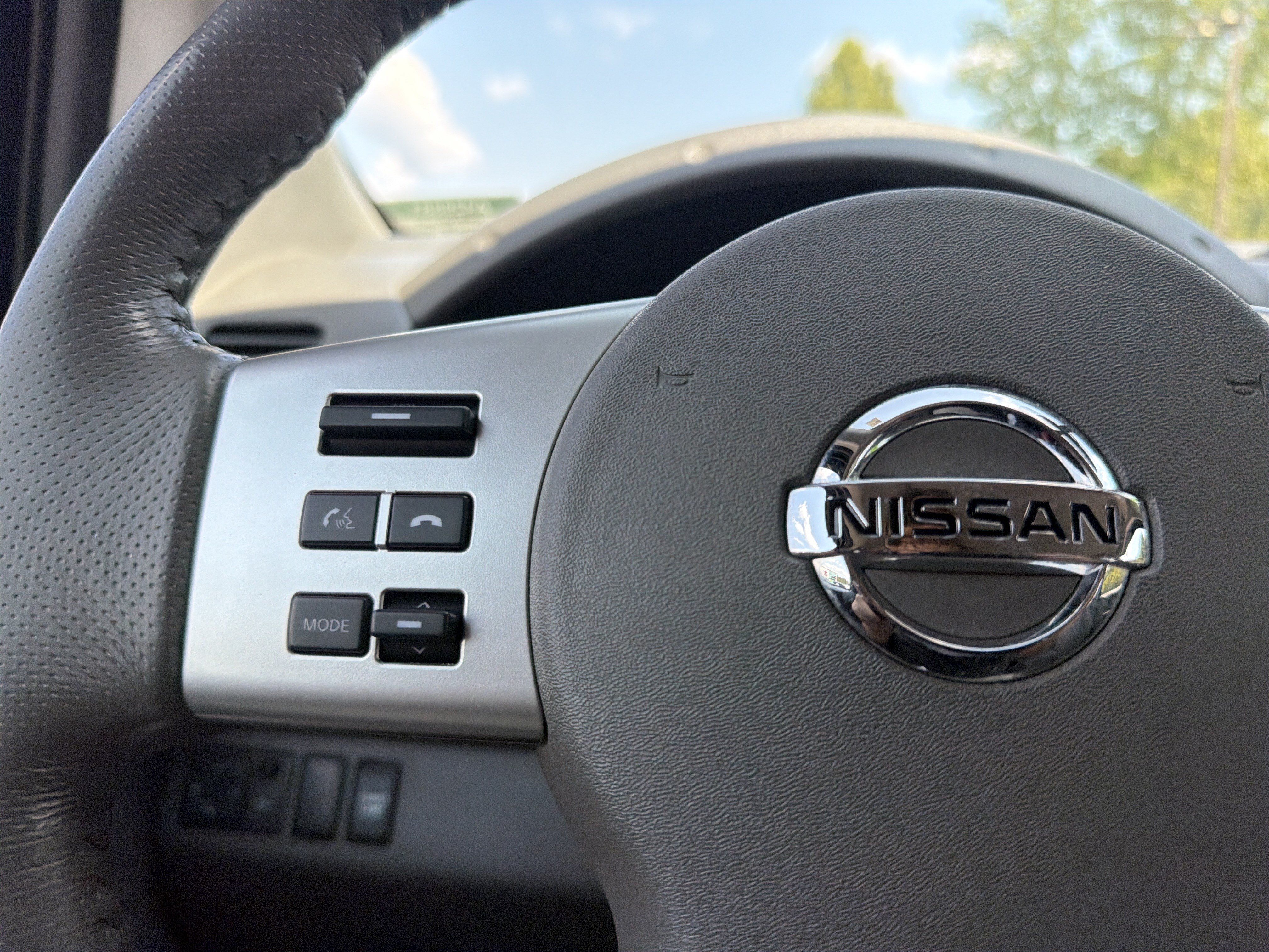 Used 2019 Nissan Frontier SL RWD image 10