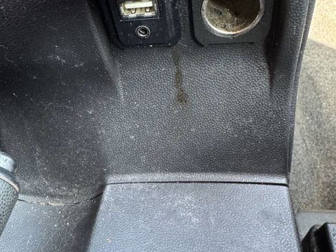 Used 2015 MAZDA MAZDA5 Touring image 23