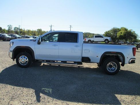 New 2026 GMC Sierra 3500 SLT w/ SLT Premium Package image 7