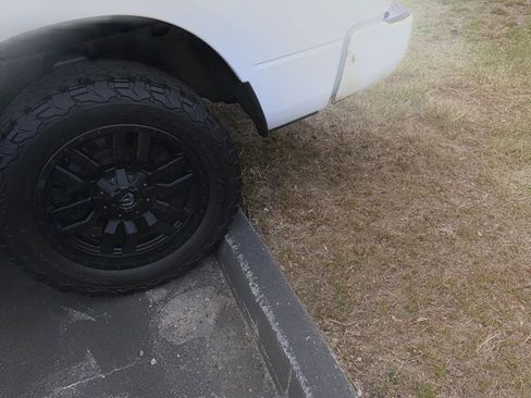 Used 2017 RAM 1500 Express image 3