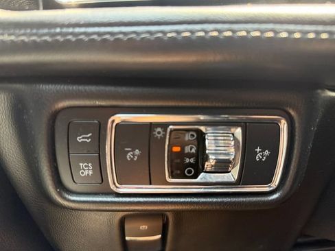 Used 2022 Lincoln Nautilus Reserve FWD image 12
