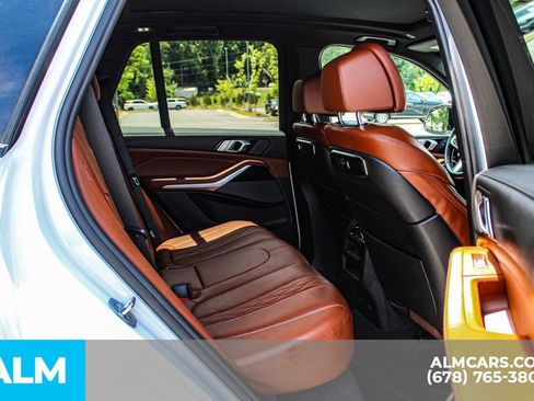 Used 2024 BMW X5 xDrive40i w/ M Sport Package AWD/4WD image 19